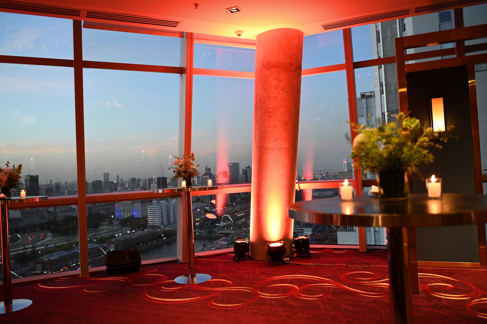 Icon Hotel exterior